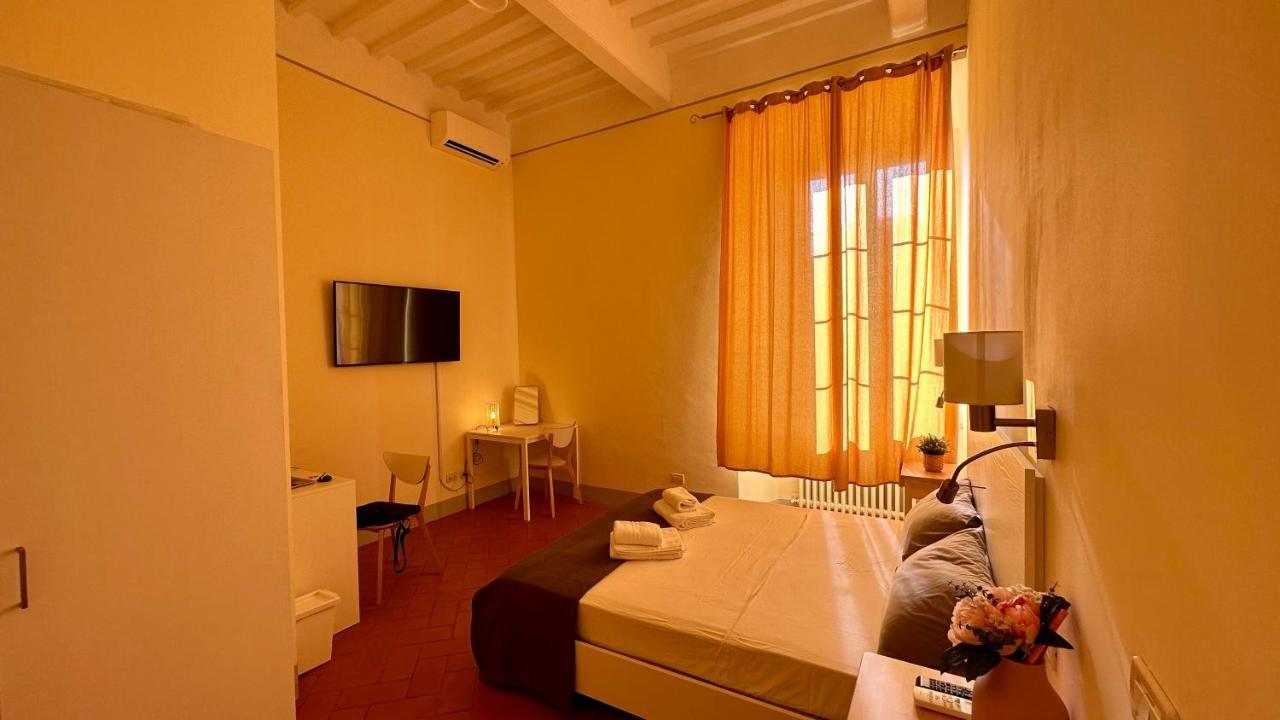 B&B - Residenza D'Epoca Piazza Cairoli 피사 외부 사진
